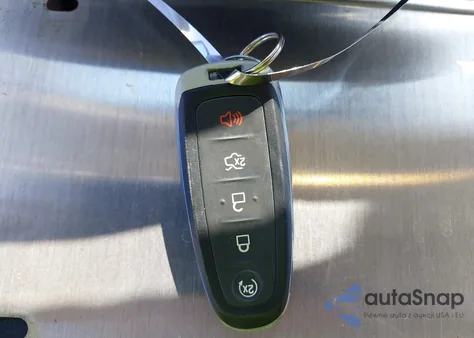 2015 Ford Escape Titanium z USA, uszkodzony, nr VIN 1FMCU0J92FUC59150